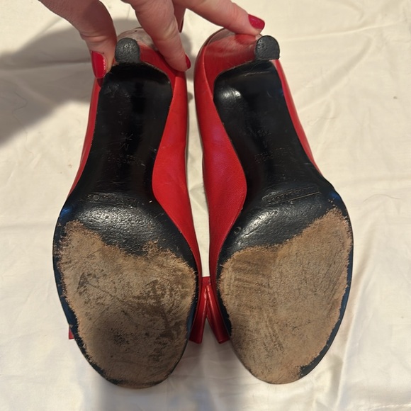 Marc Jacobs Red Peep Toe Heels - Picture 6 of 6